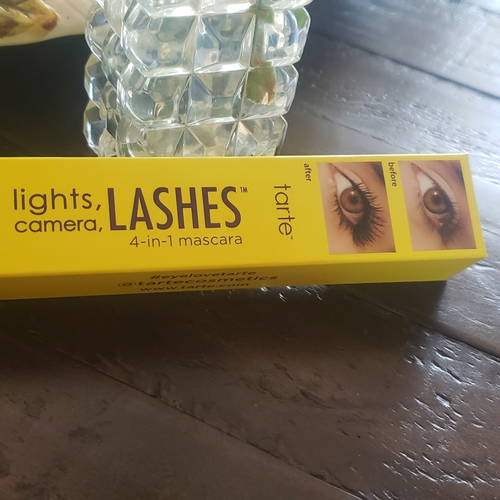 Tarte lights camera lashes